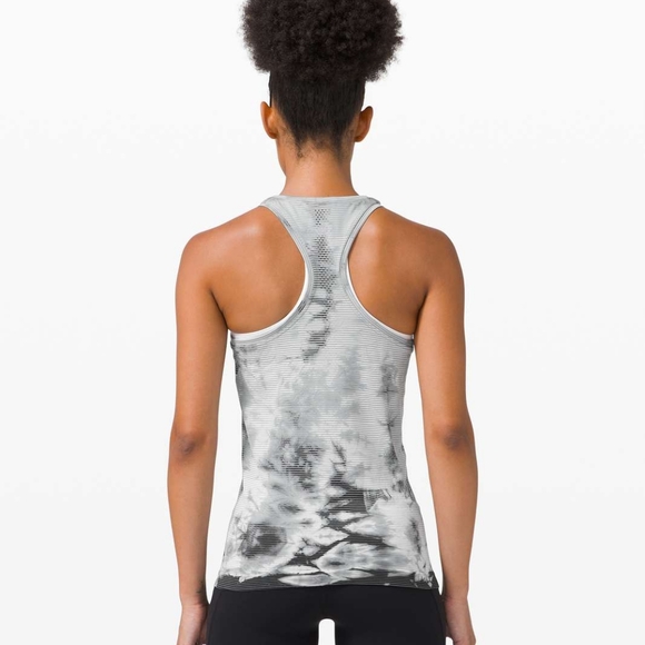 Lululemon Swiftly Tech Tank 2.0 *Wash Shibori Stripe Graphite Grey - Picture 2 of 9